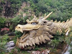 -大平台龙居瀑布旅游区