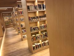 -漕河泾街道图书馆(漕河泾社区文化活动中心店)