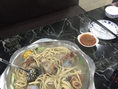 -东东骨头王火锅城(宝山店)