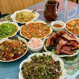 我就说跟着本地人吃不会出错!