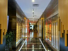 -华凌牛庄西餐厅(乌鲁木齐华凌美爵大饭店)