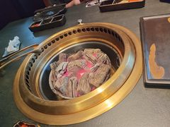 -铭牛烧肉·和牛海鲜自助(高新月牙湖店)