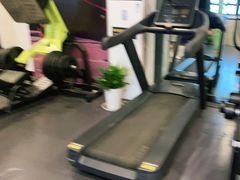 -思迈威健身(积玉桥万达店)