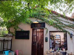 -荒岛书店(黄县路店)