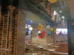 大堂-何师烧烤·香辣蟹·川菜·30年老品牌(太古里旗舰店)