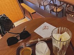 拿铁-ZAZA.CAFE.BAR