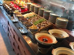 自助取餐区-融信华邑酒店·鲜艳西餐厅