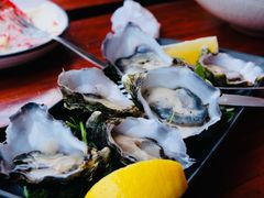 -12 Rocks Beach Bar Cafe