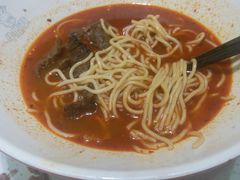 -牛吃草牛肉面(甬港南路店)