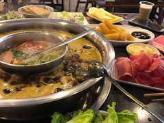 -邓莽子老火锅(中兴路总店)