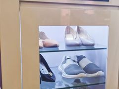 -爱革·洗衣改衣·洗鞋修鞋·洗包修包·奢侈品护理(宝地广场店)