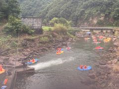 -安吉龙王山峡谷漂流