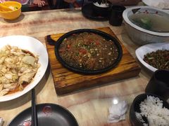 -钟掌勺忘不了地道湘菜(新天地假日广场店)