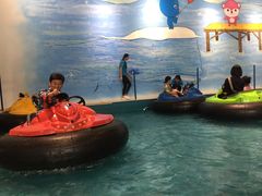 碰碰船-蒙特利亲子乐园