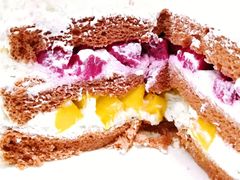 招牌红丝绒草莓裸蛋糕-艾加柒克蛋糕茶歇甜品台(春熙路店)