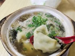 -小许三鲜砂锅馄饨店(家多乐烟酒店)