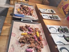 -山焱·炭火自助烤肉(周浦万达店)