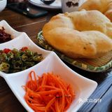 一家名头比菜品好，菜品比环境好的店
