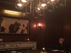 -恰餐厅及酒吧 CHAR Bar & Grill (北京丽都皇冠假日店)
