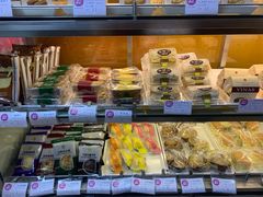 面包甜点陈列柜-凯司令西点房(虹桥路站店)