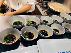 -天天锅贴王(迎凤街店)