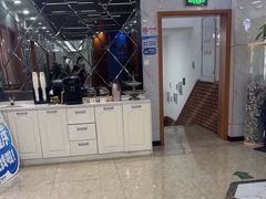 -茂菊口腔连锁(浦东南路店)