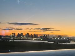 -爱德华·劳伦斯·洛根将军国际机场