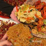 春天的第一顿龙虾‼️可以永远相信土豆丝拌饭