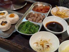 -围炉肉舍•炭烤活鳗•丹东海鲜烤肉(步行街店)