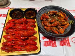 -肥肥虾庄·金牌油焖大虾(汉街SKP店)