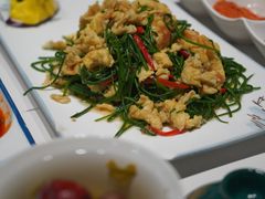 -三江源美食城