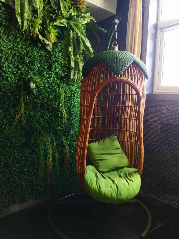 银河温泉会所-"地点:导航到政协小区,围着小区转一圈就能.