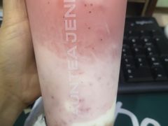 -沪上阿姨鲜果茶(世茂广场宽厚里店)