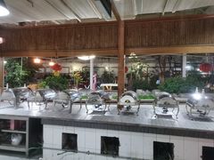 -红栌温泉山庄生态美食餐厅