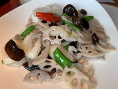 -荷塘秋月·本帮江浙菜(国权路店)