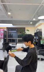 -V7 HAIR SALON