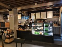 -星巴克(西藏路店)