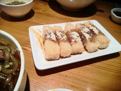-诚铭记·虾仁汤包·成都小吃(融创店)