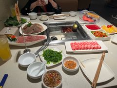 -海底捞火锅鲜切牛肉主题店(长寿路店)