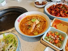 -韩香福烤肉庄园(荣成店)
