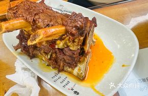 Soy Sauce Beef Bone Noodles