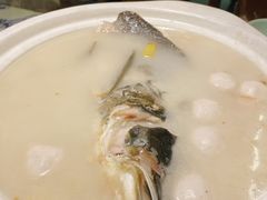 -卢大鲜鱼头捞饭(美利广场店)