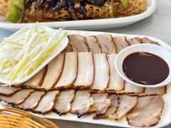 -李连贵熏肉美食酒楼(东市商贸店)