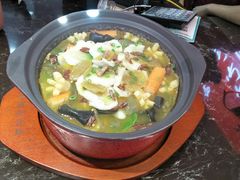 石锅酸菜鱼-周鱼小馆石锅酸菜鱼(活力汇店)