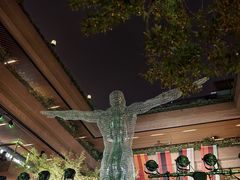 -瑞虹新天地月亮湾