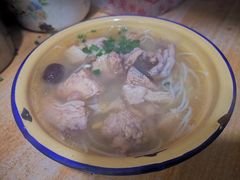-燕子煨汤(山海关路店)