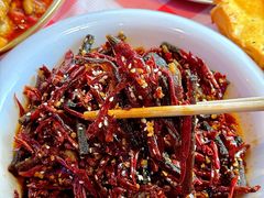 -肥小宝·金牌油焖大虾(襄阳龙虾地标店)