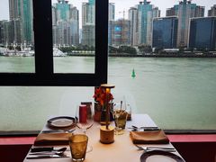 靠窗位-Kathleen's Waitan 凯圣琳江景西餐厅(外滩店)