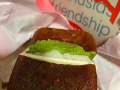 斑斓糯米黄油碱水吐司-PAOPAO Bakery&Café(港汇店)