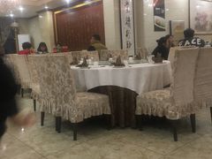 -红高粱大酒店(宁山东路店)